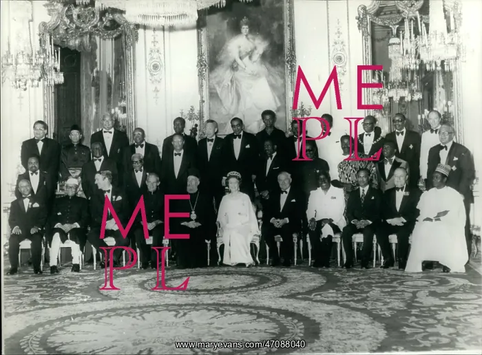 : Queen Elizabeth II with Commonwealth leaders : Queen Elizabeth II with Commonwealth leaders