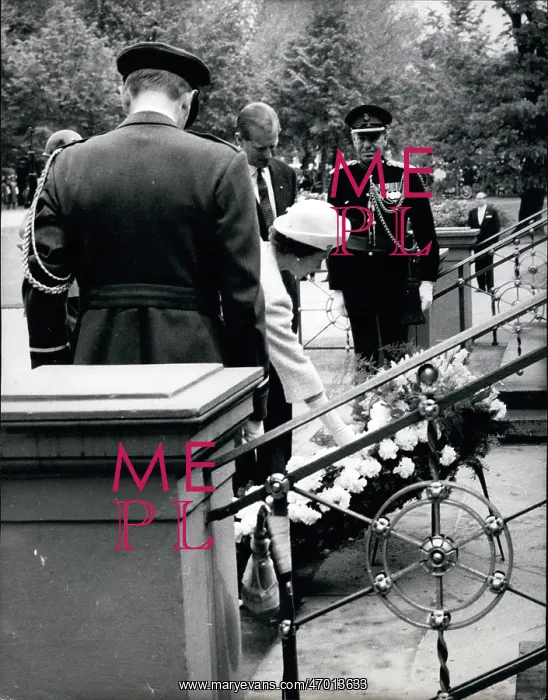 : Queen Elizabeth II and Duke of Edinburgh in Germany : Queen Elizabeth II and Duke of Edinburgh in Germany