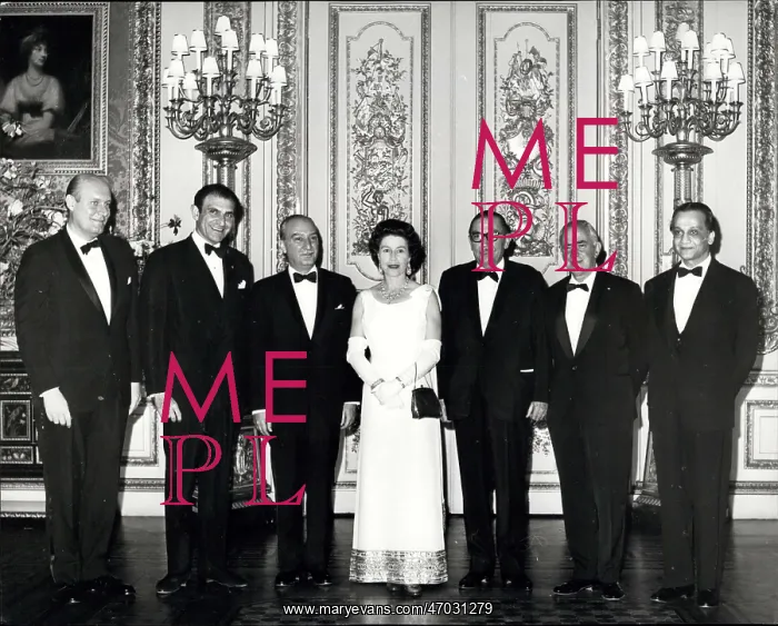 : Queen Elizabeth II with guests at Windsor Castle : Queen Elizabeth II with guests at Windsor Castle