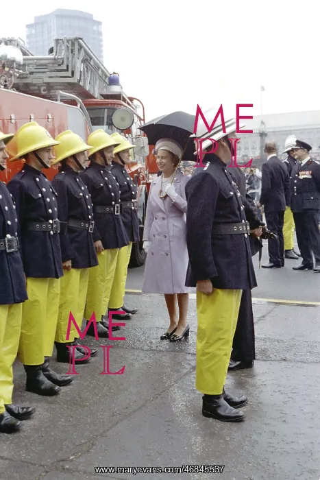 : Queen Elizabeth II inspecting firefighters : Queen Elizabeth II inspecting firefighters