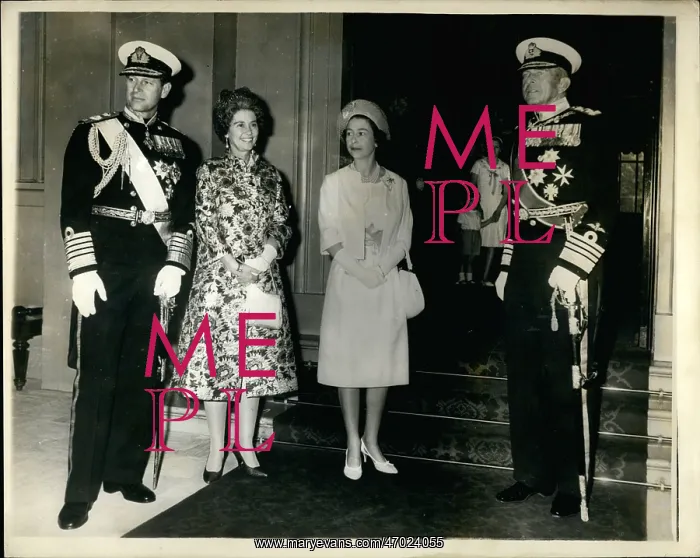 : Queen Elizabeth II with King and Queen of Greece : Queen Elizabeth II with King and Queen of Greece