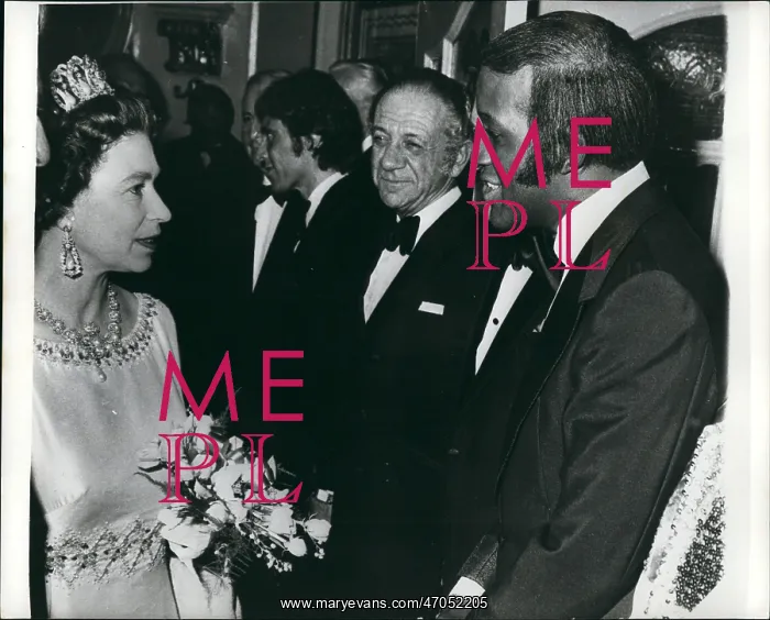 : Queen Elizabeth II, Lovelace Watkins and Sid James : Queen Elizabeth II, Lovelace Watkins and Sid James