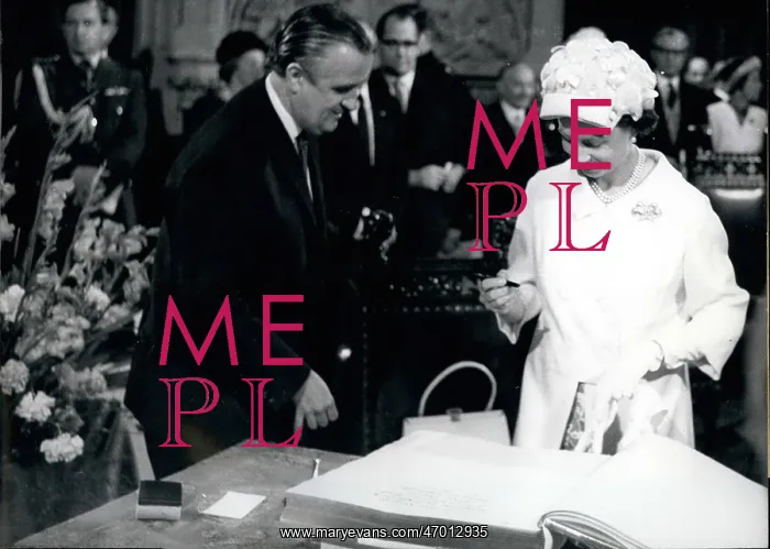 : Queen Elizabeth II in Munich, Germany : Queen Elizabeth II in Munich, Germany