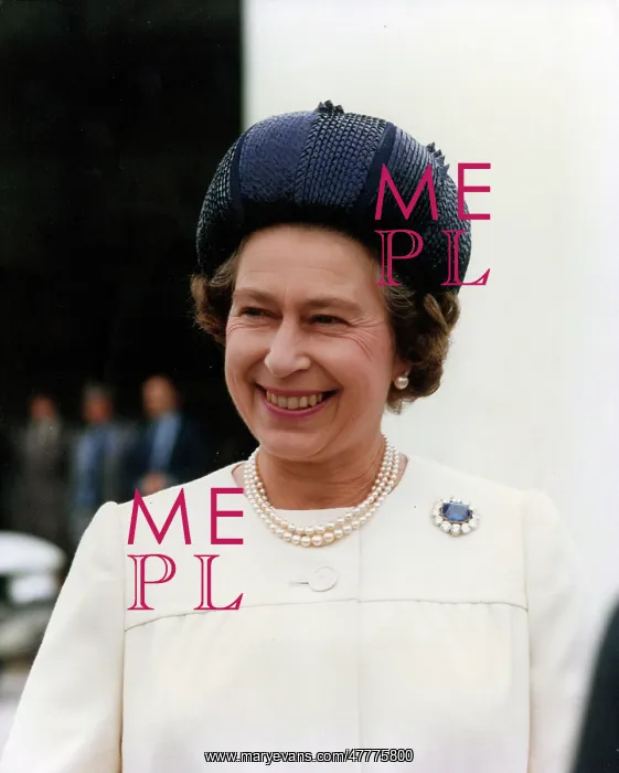 : Queen Elizabeth II - Opening of Brighton Marina : Queen Elizabeth II - Opening of Brighton Marina
