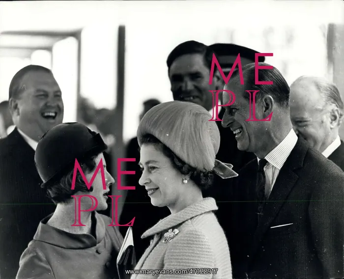 : Queen Elizabeth II at opening of Severn Bridge : Queen Elizabeth II at opening of Severn Bridge