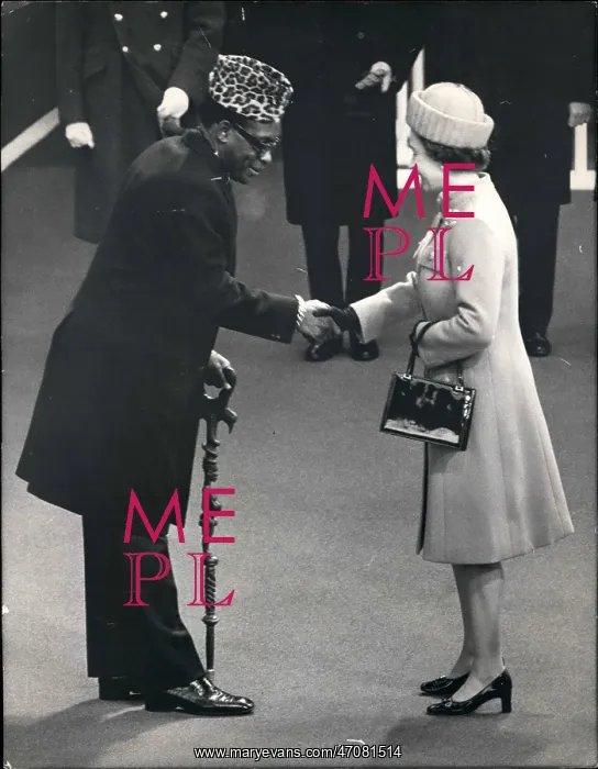 : Queen Elizabeth II and President Mobutu of Zaire : Queen Elizabeth II and President Mobutu of Zaire