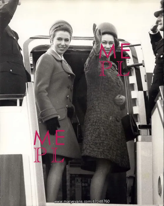 : Queen Elizabeth II and Princess Anne : Queen Elizabeth II and Princess Anne