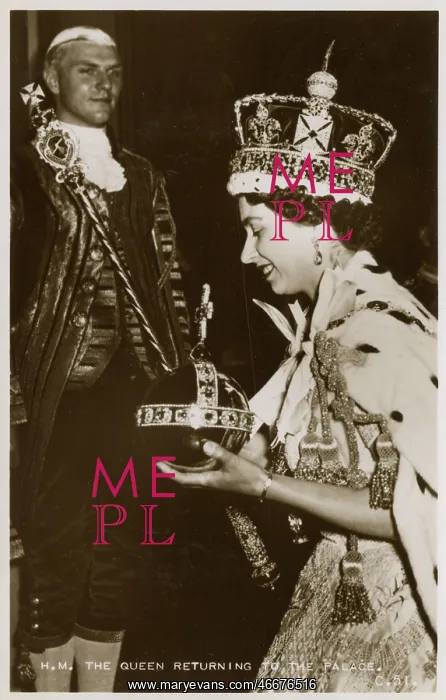: Queen Elizabeth II - Returning to the Palace - Coronation : Queen Elizabeth II - Returning to the Palace - Coronation