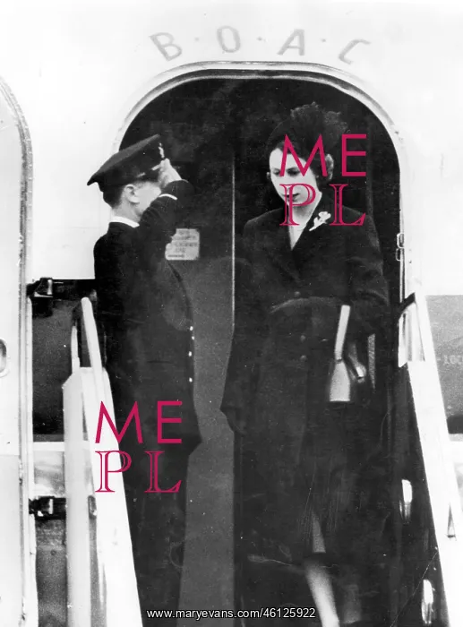 : Queen Elizabeth II returning to UK : Queen Elizabeth II returning to UK