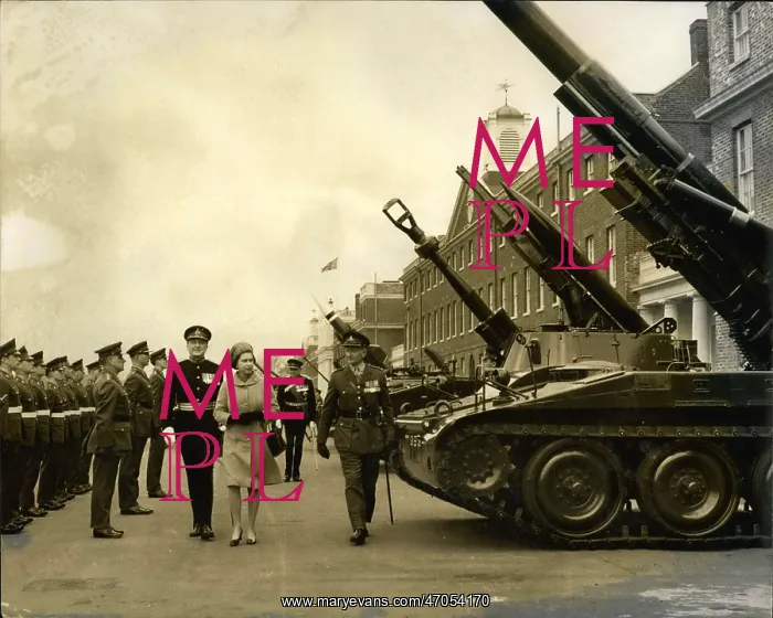 : Queen Elizabeth II at Royal Artillery, Woolwich, London : Queen Elizabeth II at Royal Artillery, Woolwich, London