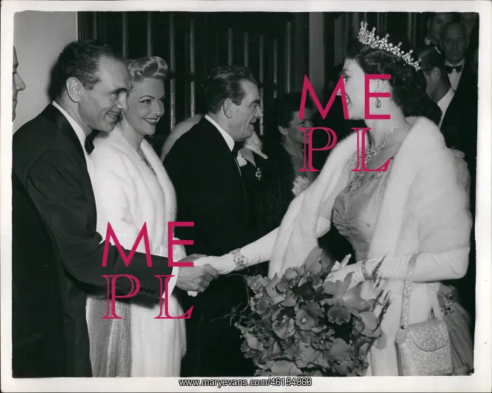 : Queen Elizabeth II at Royal Variety Performance : Queen Elizabeth II at Royal Variety Performance