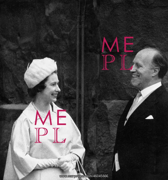 : Queen Elizabeth II with Sir Basil Spence : Queen Elizabeth II with Sir Basil Spence
