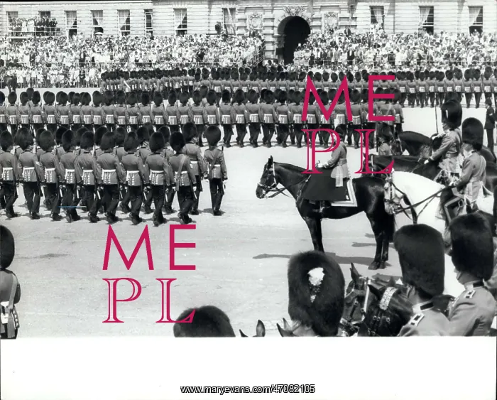 : Queen Elizabeth II, Trooping of the Colour : Queen Elizabeth II, Trooping of the Colour