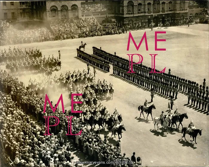 : Queen Elizabeth II, Trooping of the Colour, dust storm : Queen Elizabeth II, Trooping of the Colour, dust storm