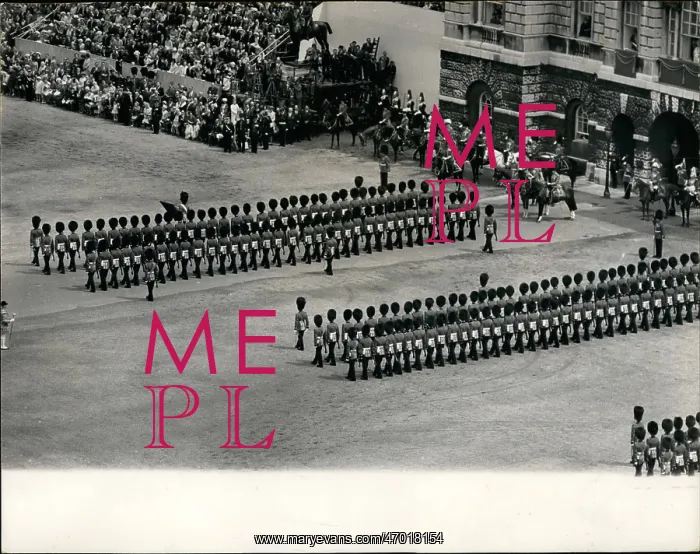 : Queen Elizabeth II, Trooping of the Colour, London : Queen Elizabeth II, Trooping of the Colour, London
