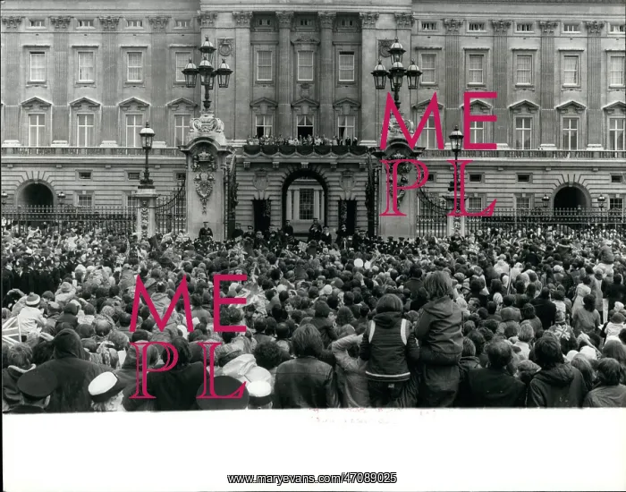 : Queen Elizabeth II, Trooping of the Colour, London : Queen Elizabeth II, Trooping of the Colour, London