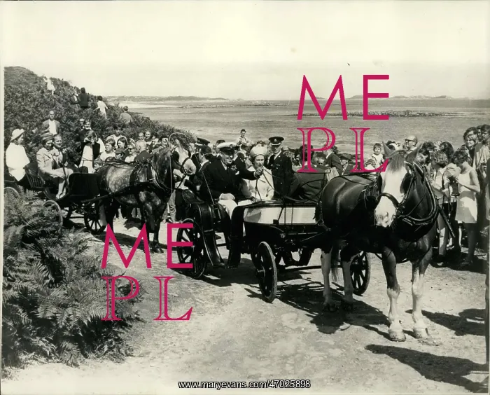 : Queen Elizabeth II visit to Isles of Scilly : Queen Elizabeth II visit to Isles of Scilly
