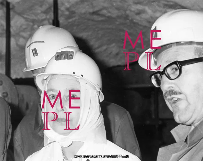 : Queen Elizabeth II visiting Geevor Tin Mine, Cornwall : Queen Elizabeth II visiting Geevor Tin Mine, Cornwall