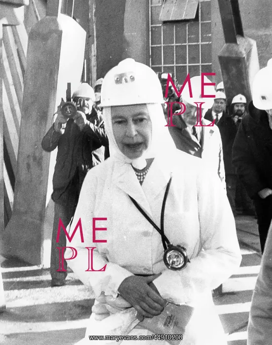 : Queen Elizabeth II visiting Geevor Tin Mine, Cornwall : Queen Elizabeth II visiting Geevor Tin Mine, Cornwall