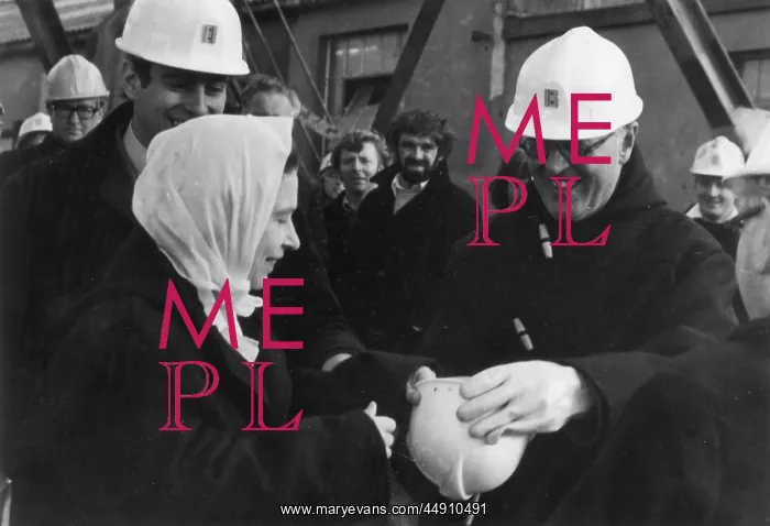 : Queen Elizabeth II visiting Geevor Tin Mine, Cornwall : Queen Elizabeth II visiting Geevor Tin Mine, Cornwall