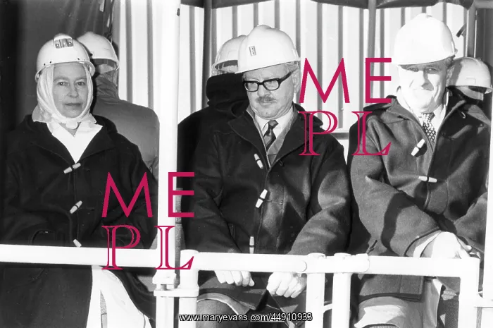 : Queen Elizabeth II visiting Geevor Tin Mine, Cornwall : Queen Elizabeth II visiting Geevor Tin Mine, Cornwall