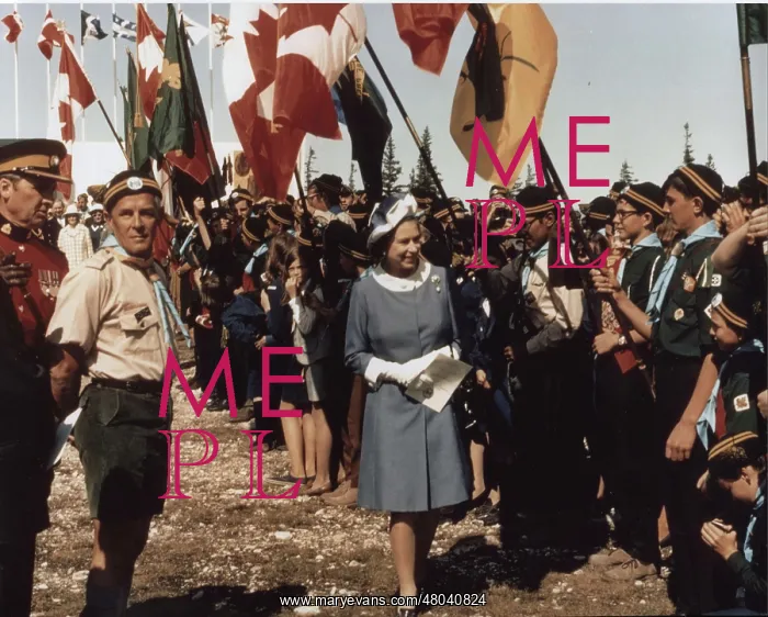 : Queen Elizabeth II visiting scouts in Manitoba, Canada : Queen Elizabeth II visiting scouts in Manitoba, Canada