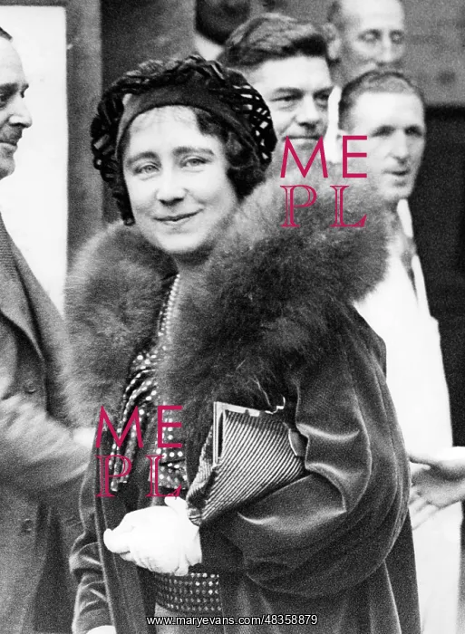 : Queen Elizabeth with a smile, 1935 : Queen Elizabeth with a smile, 1935