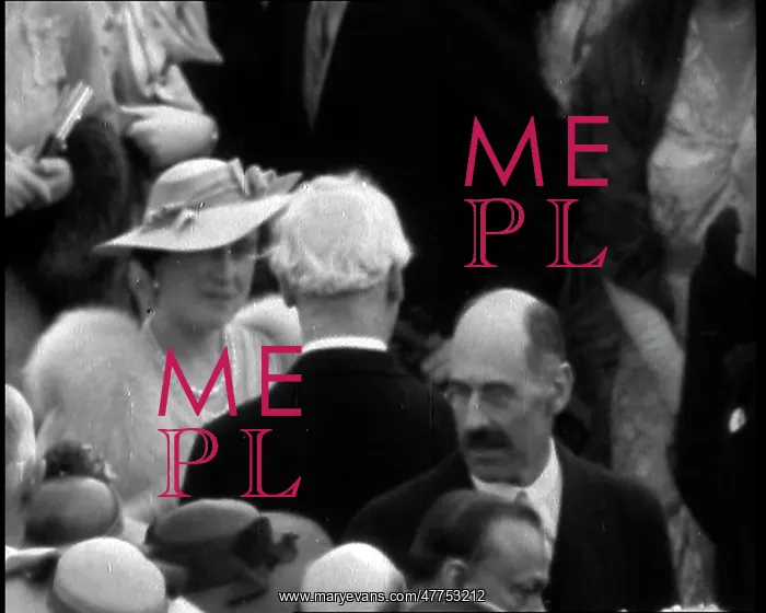 : Queen Elizabeth Talking with Well Wishers : Queen Elizabeth Talking with Well Wishers