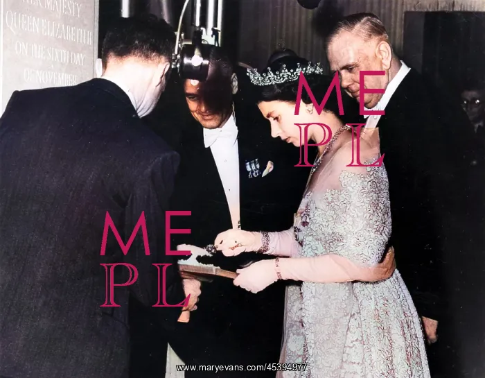: Queen Elizabeth visits Lloyd's, 1952 : Queen Elizabeth visits Lloyd's, 1952