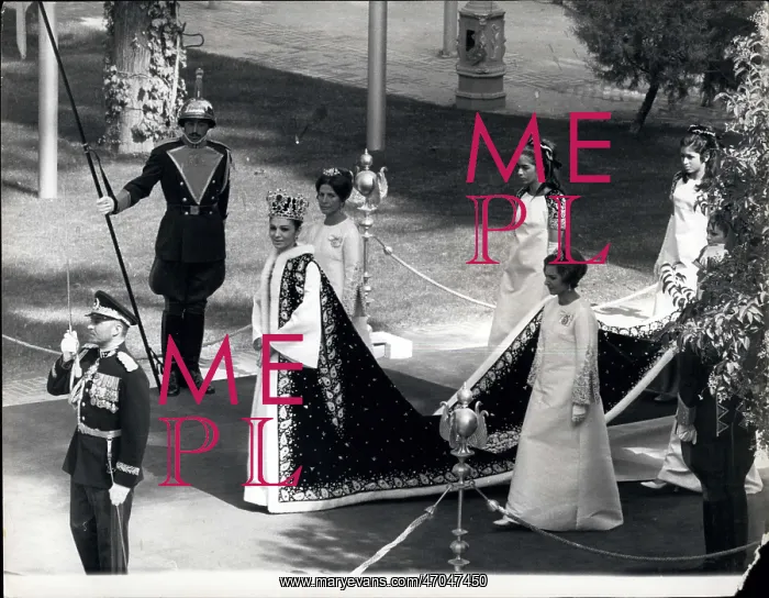 : Queen Farah of Persia after Coronation ceremony : Queen Farah of Persia after Coronation ceremony