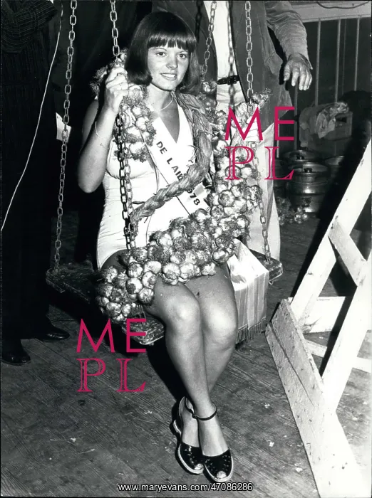 : Queen of Garlic, France : Queen of Garlic, France