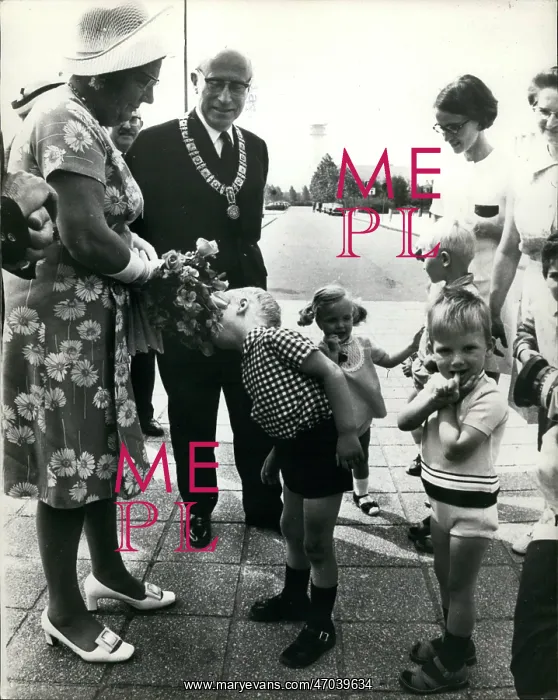: Queen Juliana of the Netherlands in Amsterdam : Queen Juliana of the Netherlands in Amsterdam