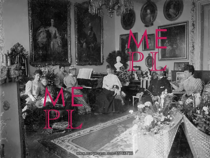 : Queen Louise of Denmark with her family : Queen Louise of Denmark with her family