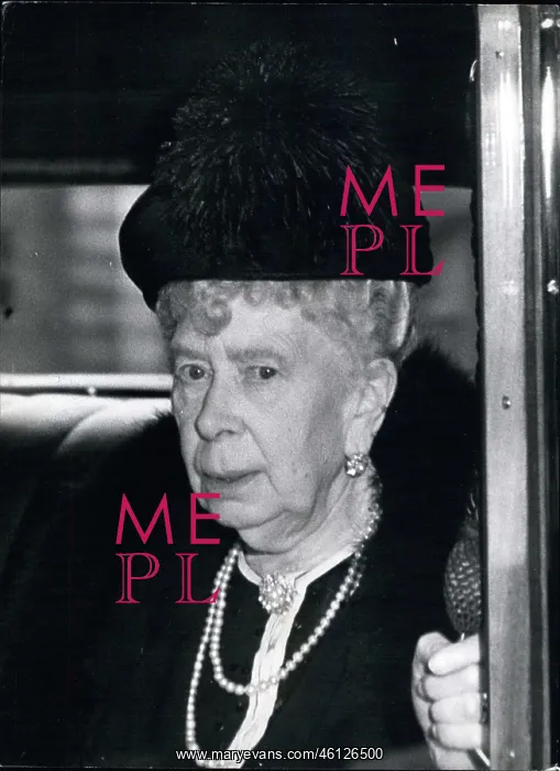 : Queen Mary going for a drive : Queen Mary going for a drive