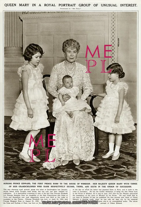 : Queen Mary with grandchildren : Queen Mary with grandchildren