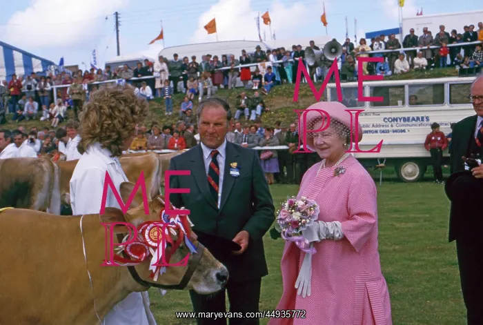 : Queen Mother at the Royal Cornwall Show, Wadebridge : Queen Mother at the Royal Cornwall Show, Wadebridge