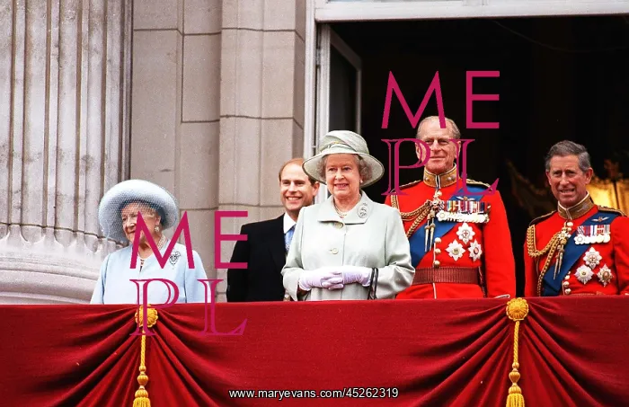 : The Queen Mother's 101st Birthday : The Queen Mother's 101st Birthday