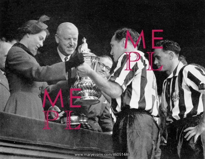 : The Queen presents the F.A. Cup to Newcastle : The Queen presents the F.A. Cup to Newcastle