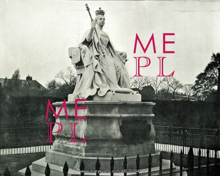  : Queen Victoria statue, Kensington Gardens, London