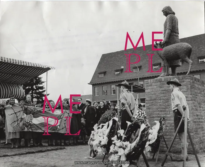 : Former Queen Wilhelmina unveiling statue, Winterswijk : Former Queen Wilhelmina unveiling statue, Winterswijk
