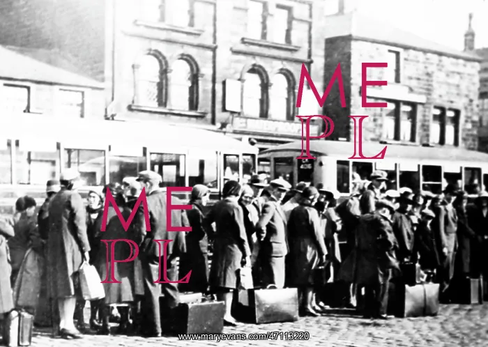 : Queue for buses in Burnley, probably Wakes Week : Queue for buses in Burnley, probably Wakes Week