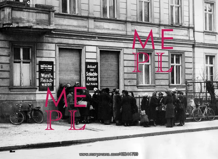 : Queue in front of a horse butcher, 1943 : Queue in front of a horse butcher, 1943