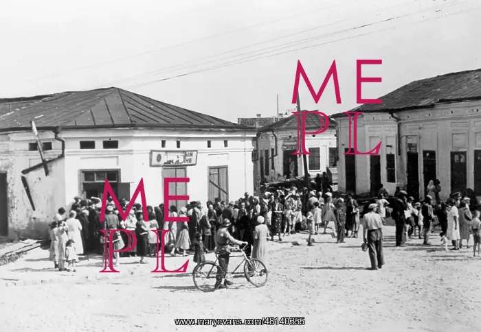 : Queue in Jewish ghetto of Chisinau, 1941 : Queue in Jewish ghetto of Chisinau, 1941