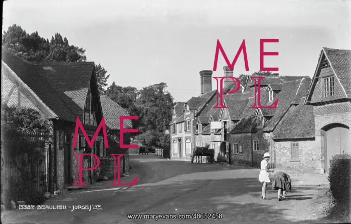 : A Quiet Day in Beaulieu : A Quiet Day in Beaulieu