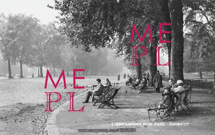 : A Quiet Day in Hyde Park : A Quiet Day in Hyde Park