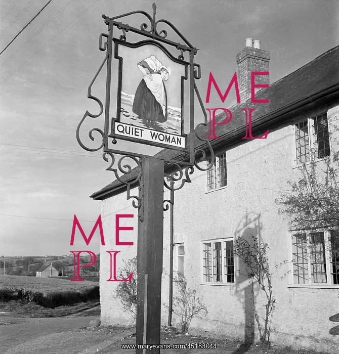 : Quiet Woman Pub : Quiet Woman Pub