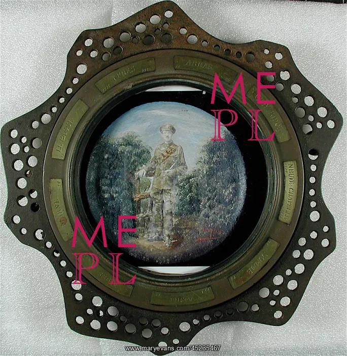 : Quintagonal WWI photo frame : Quintagonal WWI photo frame