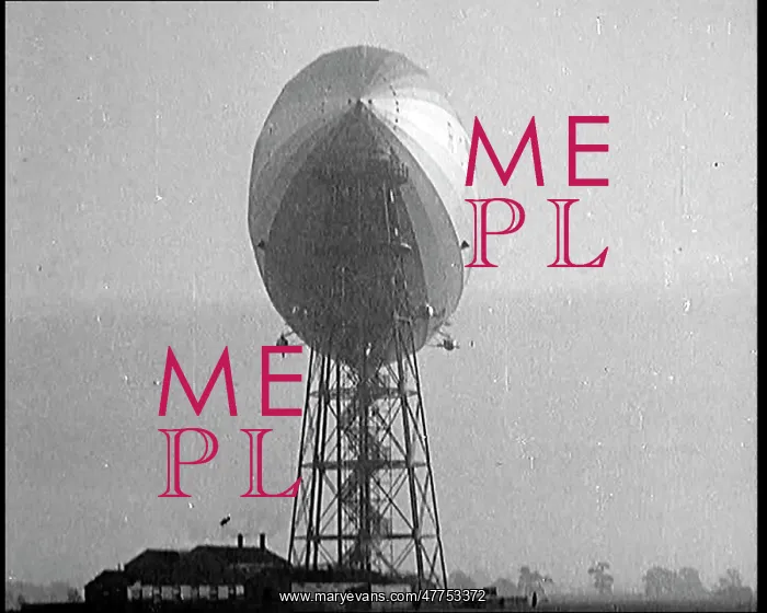 : R-101 Zeppelin Coming In To Mooring Mast At : R-101 Zeppelin Coming In To Mooring Mast At