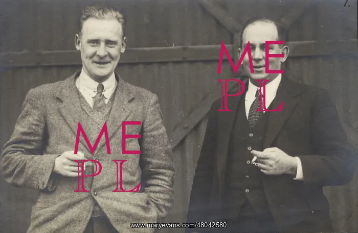 : R J Mitchell (left) and Capt Gs Wilkinson of Napier : R J Mitchell (left) and Capt Gs Wilkinson of Napier