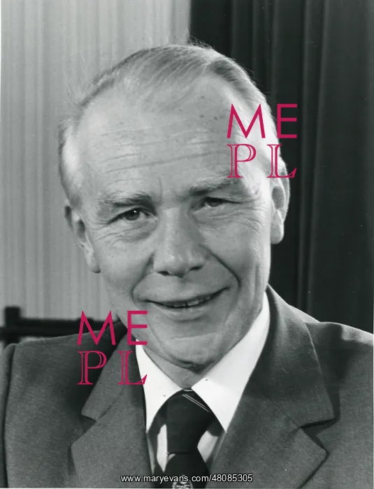 : R. Stainton Jones : R. Stainton Jones